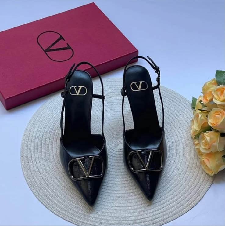 Valentino Garavani VLogo Signature